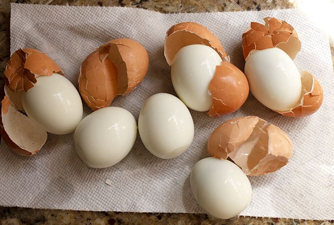 Peeled boiled eggs 
