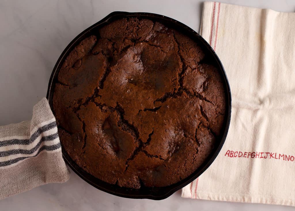 Final baked cake in the skillet