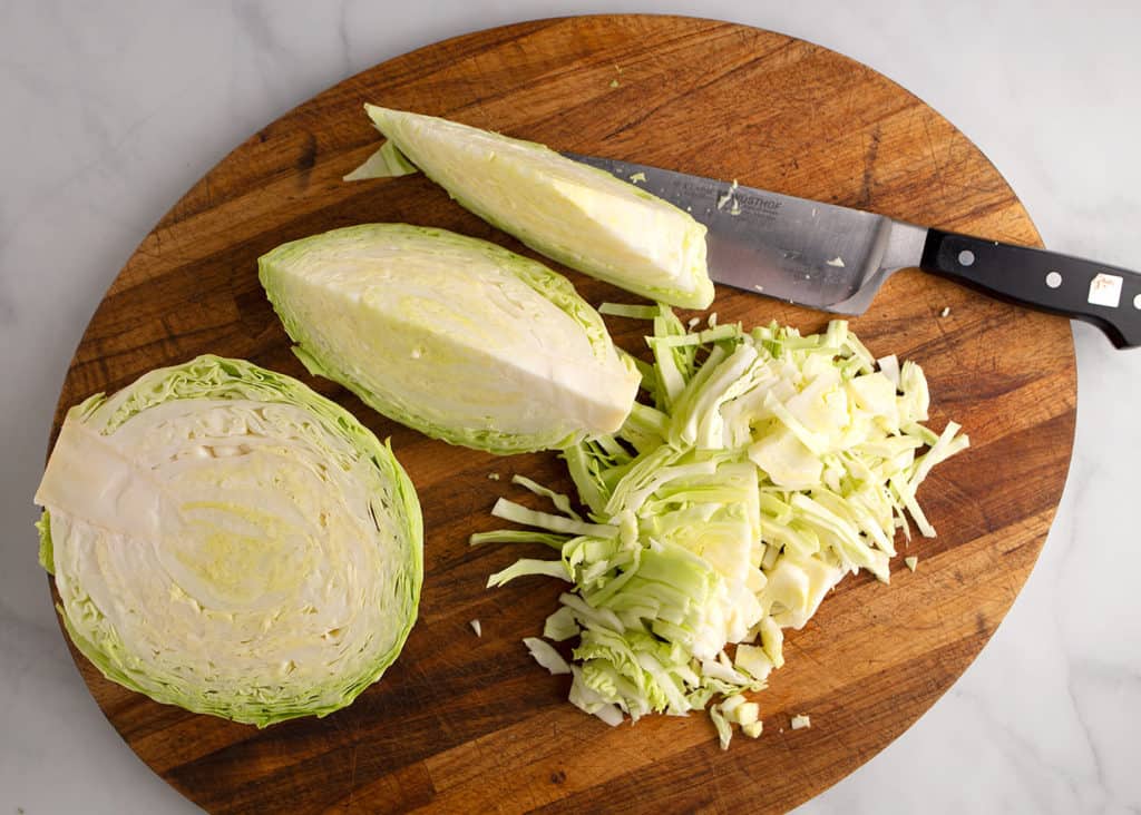 Cut the cabbage into shreds